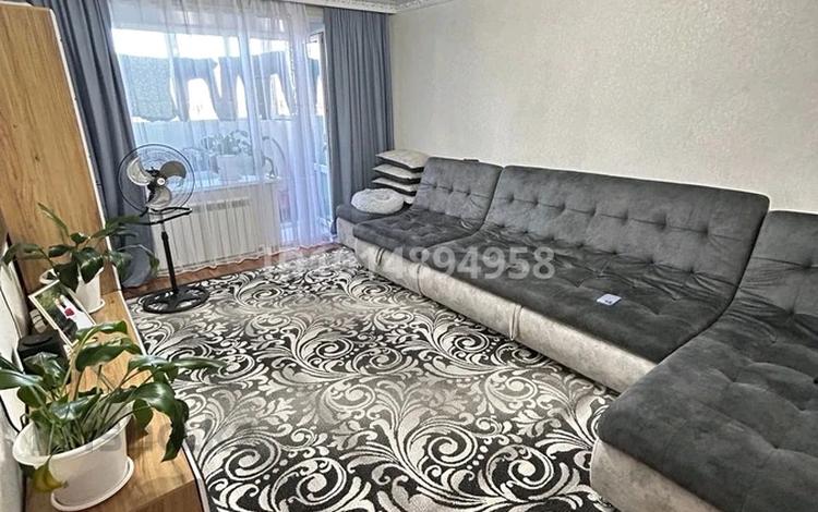 3-комнатная квартира · 62 м² · 5/5 этаж, мкр Фёдоровка , Мкр Заводской 1 за 14 млн ₸ в Караганде, Казыбек би р-н — фото 2