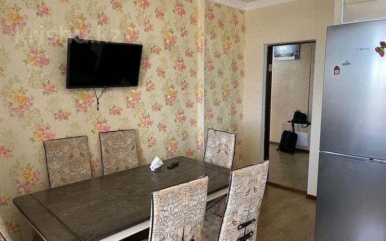 2-комнатная квартира · 90 м² · 5/9 этаж, Кулманова 107 за 300 000 〒 в Атырау — фото 2