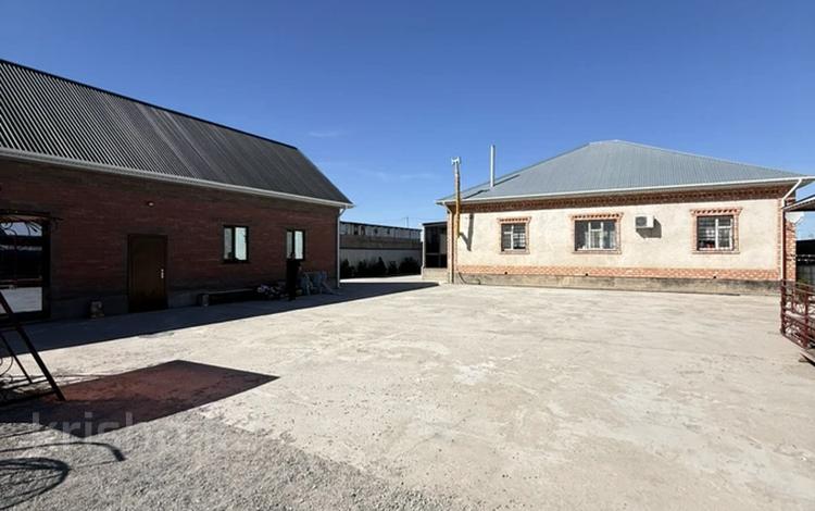 Жеке үй · 5 бөлме · 180 м² · 10 сот., ул. Жулдыз 91, бағасы: 35.5 млн ₸ в  — фото 2