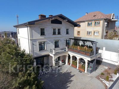 Отдельный дом · 9 комнат · 633 м² · 8 сот., Марата Оспанова 85Д — Парк Дубовая Роща за 630 млн 〒 в Алматы, Медеуский р-н