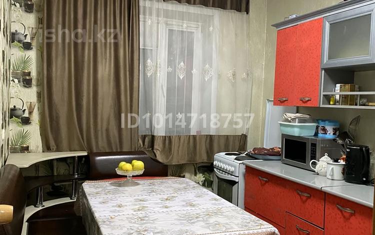 3-комнатная квартира · 67.6 м² · 4/9 этаж, Майкудук, Майкудук, 16й микрорайон за 16 млн ₸ в Караганде, Алихана Бокейханова р-н — фото 2