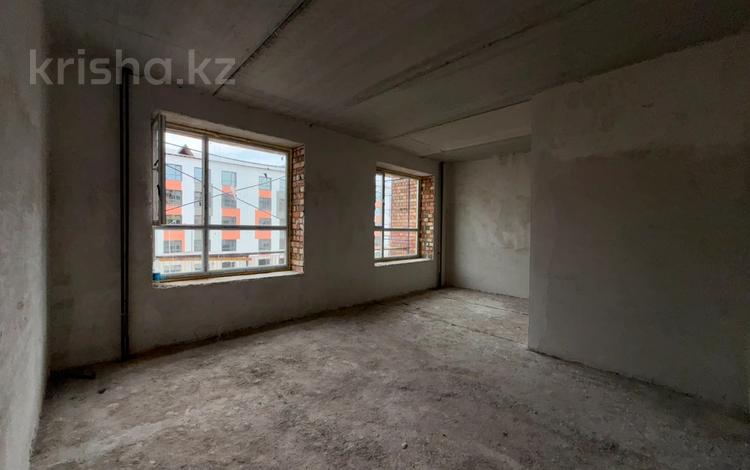 3-комнатная квартира · 96.21 м² · 3/5 этаж, Кокжал Барака 18 а за 40.8 млн ₸ в Усть-Каменогорске — фото 4