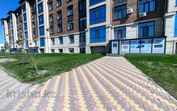 Свободное назначение, офисы, магазины и бутики, склады, общепит, салоны красоты, сельское хозяйство, бани, гостиницы и зоны отдыха, фитнес и спорт, медцентры и аптеки, образование, развлечения, конференц-залы, кабинеты и рабочие места, студии · 244.8 м² за 734 400 ₸ в Караганде, Казыбек би р-н — фото 2