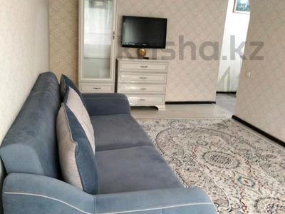 2-комнатная квартира · 54 м² · 2/5 этаж, мкр 8, Мкр 8 Гришина 64 — Рынок Алтай, супермаркет дина за 160 000 〒 в Актобе