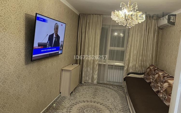 2-комнатная квартира · 45 м² · 2/5 этаж, мкр Центральный 123 — Махамбета , Тельмана , Азаттык , Алипова за 2 000 〒 в Атырау — фото 6