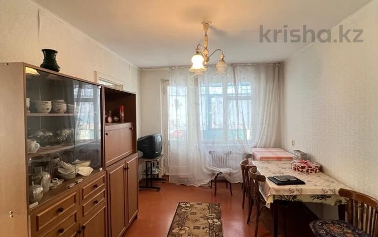 3-комнатная квартира · 48 м² · 2/5 этаж, мкр 5, абулхаир хана за 12.5 млн ₸ в Актобе — фото 9