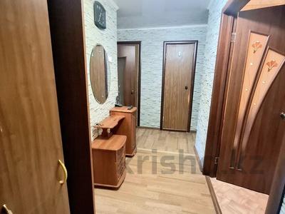 3-бөлмелі пәтер · 60 м² · 4/5 қабат, мкр Северо-Восток 21, бағасы: 150 000 ₸ в Уральске