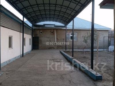 Отдельный дом · 4 комнаты · 100 м² · 5 сот., Толе би 119а — Обл ГАИ за 45 млн ₸ в Таразе
