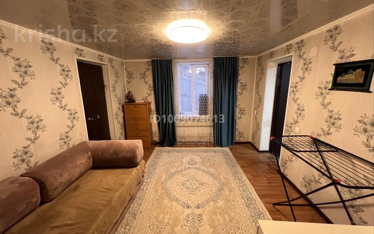 Часть дома · 4 комнаты · 54.6 м² · 2 сот., мкр Дархан, Сабатаева 2/3 — 4 комнатный Кухня отлюдельная как дом Баня 2 клодовки 3 навеса Рядом (школa, садики, РУВД, поликлиника, 2 супермаРКета, ) за 33 млн ₸ в Алматы, Алатауский р-н — фото 2