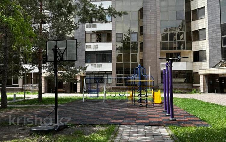 3-комнатная квартира · 169.99 м², Рахмадиева 12 за 148 млн ₸ в Алматы, Бостандыкский р-н — фото 2