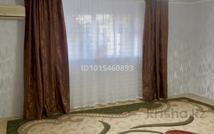 3-комнатная квартира · 76 м² · 1/4 этаж, Самал за 250 000 ₸ в Жанаозен — фото 2