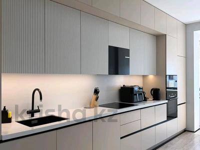 4-комнатная квартира · 176 м² · 12/13 этаж, мкр Самал 1а за 210 млн ₸ в Алматы, Медеуский р-н