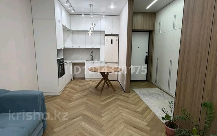 1-комнатная квартира · 45 м² · 1/13 этаж, мкр Тастак-1, Райымбека 348/2 за 300 000 ₸ в Алматы, Ауэзовский р-н — фото 2