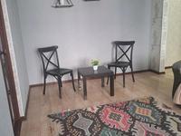 4-бөлмелі пәтер · 75 м² · 3/5 қабат, Кердери 138 — Абая, бағасы: 25 000 〒 в Уральске