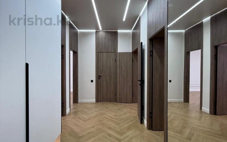 3-бөлмелі пәтер · 110 м² · 1/9 қабат, мкр. Алтын орда, молдагулова, бағасы: 55 млн ₸ в Актобе — фото 2