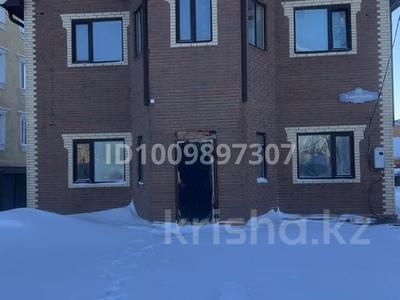 Жеке үй · 4 бөлме · 191.4 м² · 7 жүзд., Ташенова 100 — Хлебокомбинат , спорт комплекс Бурабай, м-н Сункар 5, бағасы: 80 млн ₸ в Кокшетау