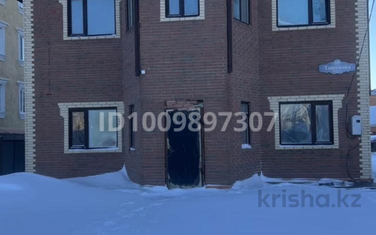 Жеке үй · 4 бөлме · 191.4 м² · 7 жүзд., Ташенова 100 — Хлебокомбинат , спорт комплекс Бурабай, м-н Сункар 5, бағасы: 80 млн ₸ в Кокшетау — фото 2