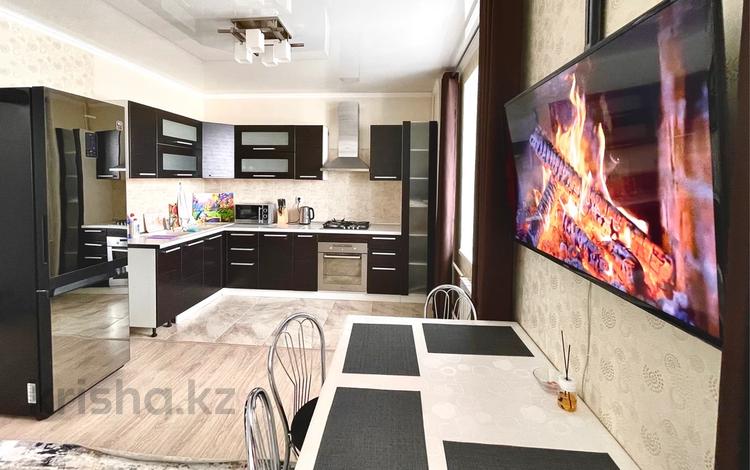 2-бөлмелі пәтер · 53 м² · 4/9 қабат, Алтынсарина 32 — Алтынсарина/Леонида Беды, бағасы: 15 000 〒 в Костанае — фото 2
