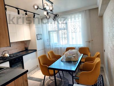 4-бөлмелі пәтер · 110 м² · 1/5 қабат, Мкр.Астана 25, бағасы: 50 млн ₸ в Таразе