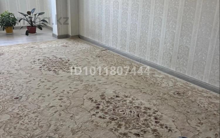 2-комнатная квартира · 52 м² · 4/5 этаж, 16-й мкр. 33 за 180 000 ₸ в Шымкенте, Енбекшинский р-н — фото 2