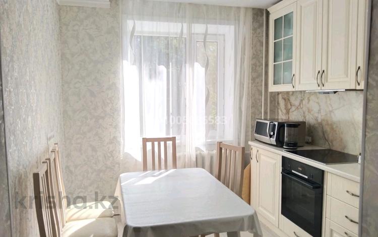 4-бөлмелі пәтер · 87 м² · 2/5 қабат, мкр Юго-Восток, Мкр Юго-Восток, мкр Степной 4 23, бағасы: 35 млн ₸ в Караганде, Казыбек би р-н — фото 2