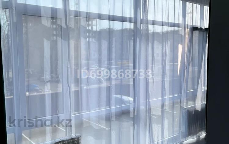 1-комнатная квартира · 60 м² · 2 этаж, Вокзальная 4/1 за 12 000 ₸ в Уральске — фото 2