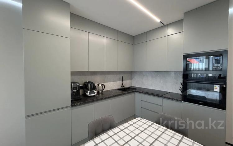 2-бөлмелі пәтер · 80 м² · 12/15 қабат, Навои 9/1, бағасы: 65 млн ₸ в Алматы, Ауэзовский р-н — фото 2