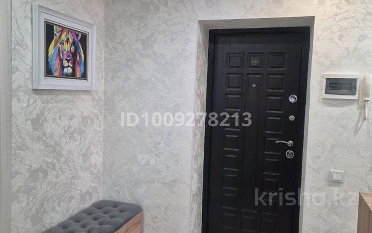 3-комнатная квартира · 54 м² · 5/9 этаж, мкр 5, Алия Молдагулова 22 — Аллея шахматистов за 19 млн 〒 в Актобе — фото 2