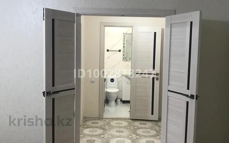 1-комнатная квартира · 48.8 м² · 1/5 этаж, мкр. Алтын орда, Мкр. Батыс 2 29а — За Автоцоном за 120 000 ₸ в Актобе — фото 2