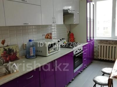 2-бөлмелі пәтер · 65 м² · 2/9 қабат, 12 ш/а. 49, бағасы: 300 000 ₸ в Актобе, мкр 12