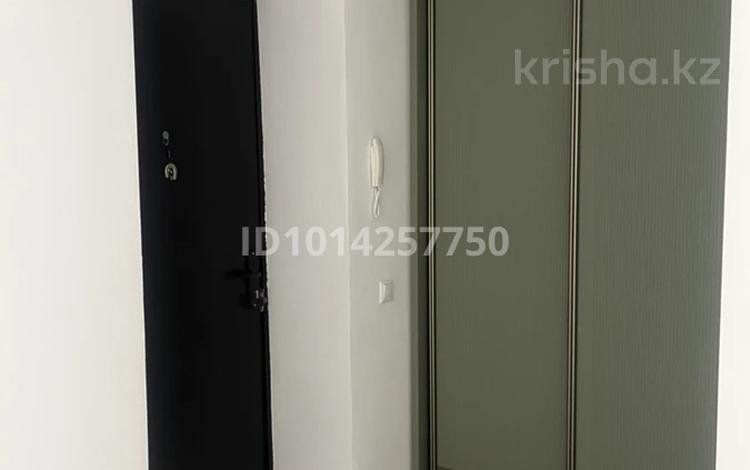 1-комнатная квартира · 35.67 м² · 1/5 этаж, Алтын Дала 7 — Сдам 1 ком. квартиру в Косшы, Алтын Дала 7, 1этаж. Вся мебель новая. Квартира чистая, светлая и уютная.Сдается на длительный срок аккуратной и ответственной семье. Предусмотрен депозит в размере 30 000 тенге. Заключается официальный договор аренды.140 тыс +ком.услуга.ватсап номер 87759645047 за 140 000 ₸ — фото 2
