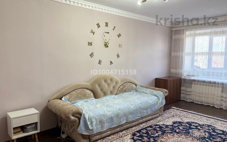 3-комнатная квартира · 60 м² · 5/5 этаж, 4 11 за 11.2 млн 〒 в Лисаковске — фото 2