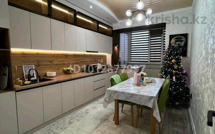 2-комнатная квартира · 94 м² · 4/5 этаж, мкр. Алтын орда, Мустафы Шокая 36б за 34 млн ₸ в Актобе — фото 2