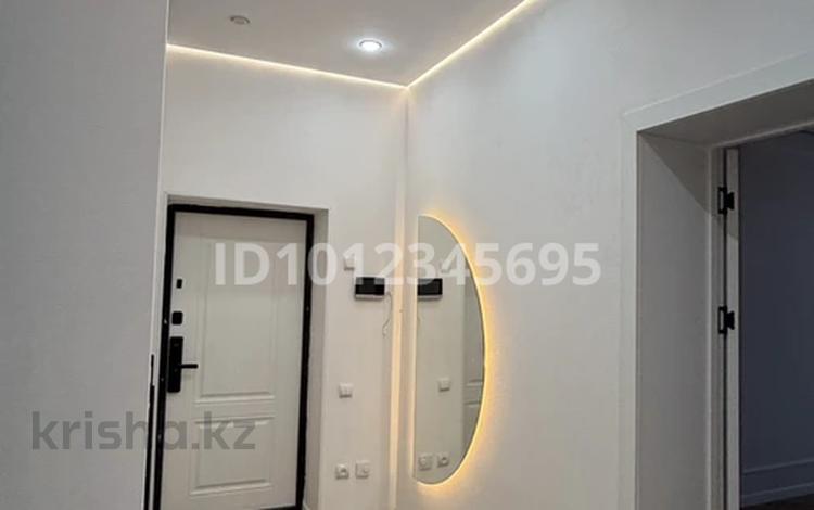3-бөлмелі пәтер · 88 м² · 1/5 қабат, мкр. Оазис 1/1, бағасы: ~ 46 млн ₸ в Караганде — фото 2