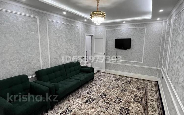 2-комнатная квартира · 74 м² · 7/12 этаж, Назарбекова — Аргынбекова- Шаяхметова за 300 000 ₸ в Шымкенте — фото 2