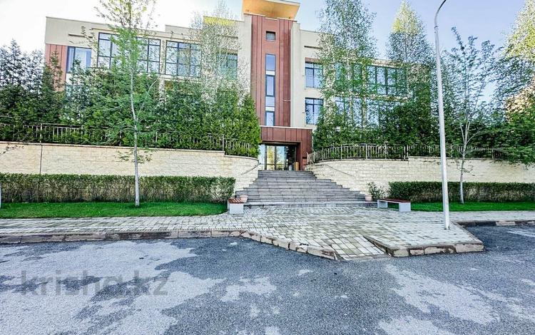 4-бөлмелі пәтер · 180 м² · 1/3 қабат, Улытау 180/8 — Дулати, бағасы: 1 млн ₸ в Алматы, Бостандыкский р-н — фото 53