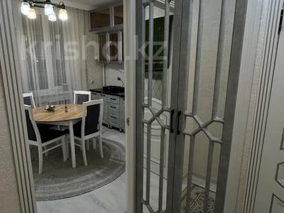 1-бөлмелі пәтер · 49 м² · 2/9 қабат, Бекмурза 7, бағасы: 10 000 ₸ в Талдыкоргане, мкр Бирлик