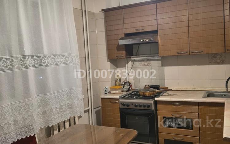 4-комнатная квартира · 80 м² · 2/5 этаж, мкр Коктем-1 за 350 000 ₸ в Алматы, Бостандыкский р-н — фото 2
