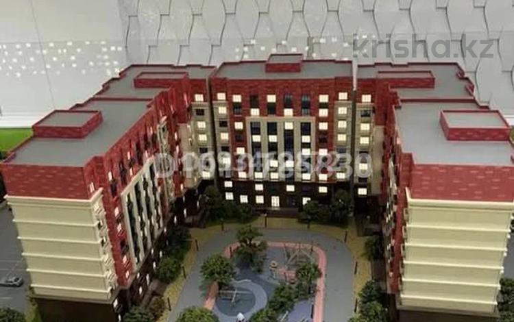 3-бөлмелі пәтер · 99.8 м² · 6/9 қабат, мкр Нурсая, Абулхайыр хана 74-5, бағасы: 45 млн 〒 в Атырау — фото 2