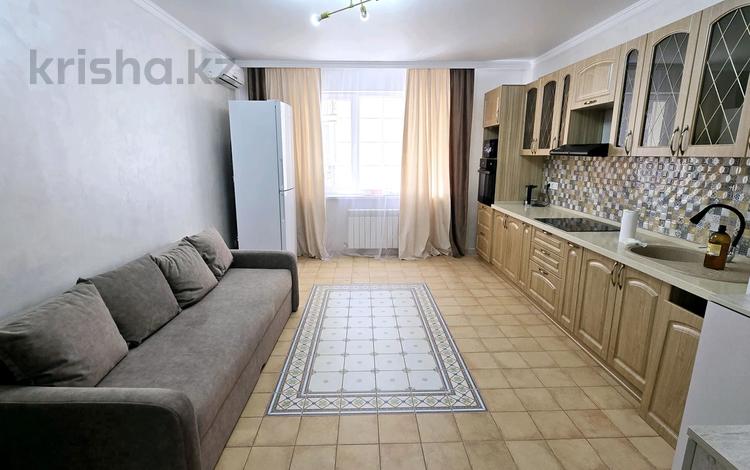 2-комнатная квартира · 60 м² · 7/16 этаж, Торайгырова 19а за 49 млн 〒 в Алматы, Бостандыкский р-н — фото 2