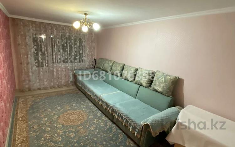 2-комнатная квартира, 49 м², 3/5 этаж посуточно, Анаркулова 4 за 18 000 〒 в Жезказгане — фото 2