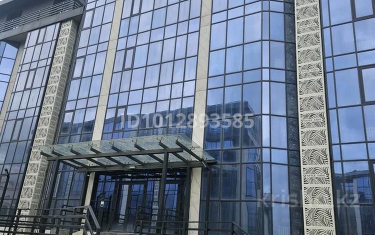 4-комнатная квартира · 161.8 м² · 3/5 этаж, Акселеу Сейдембек 105/6 за 135 млн ₸ в Алматы, Наурызбайский р-н — фото 2