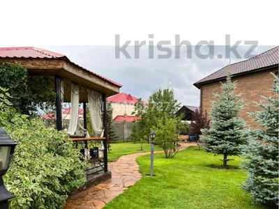 Дом · 4 комнаты · 280 м², мкр Уркер, Сыпыра жырау 18 за 200 000 〒 в Астане, Нура р-н