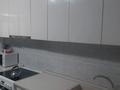 2-комнатная квартира · 63 м² · 1/10 этаж, Жамакаева — В районе рынка по улице Аймаутова за 37.5 млн 〒 в Семее — фото 6