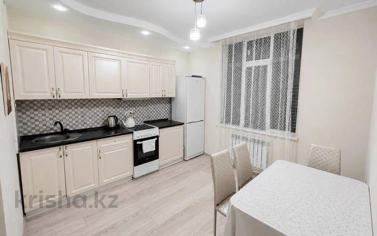1-бөлмелі пәтер · 35 м², Омарова 23, бағасы: 170 000 ₸ в Астане, Есильский р-н — фото 91