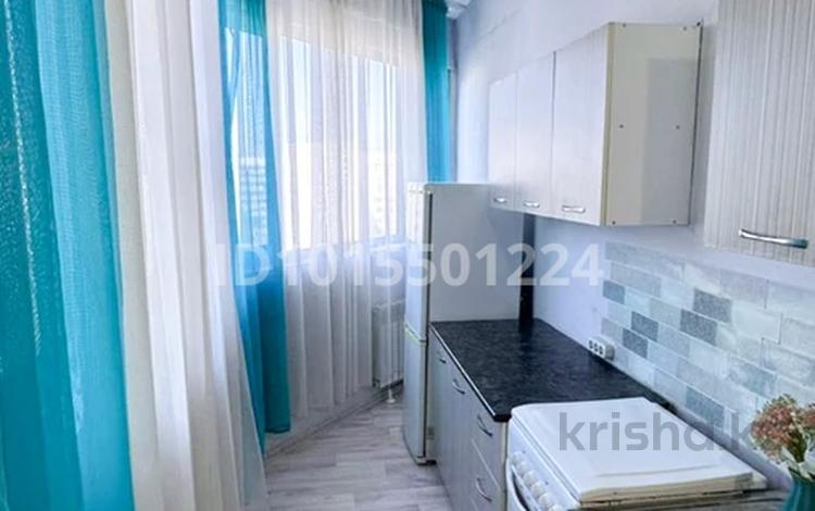 1-комнатная квартира · 36.6 м² · 7/9 этаж, мкр Аксай-1А 27а за 230 000 ₸ в Алматы, Ауэзовский р-н — фото 3