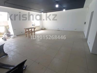 3-комнатная квартира · 210 м² · 1 этаж, мкр. Алтын орда, Мустафа Шокая 56 — Мангилик ели за 45 млн ₸ в Актобе