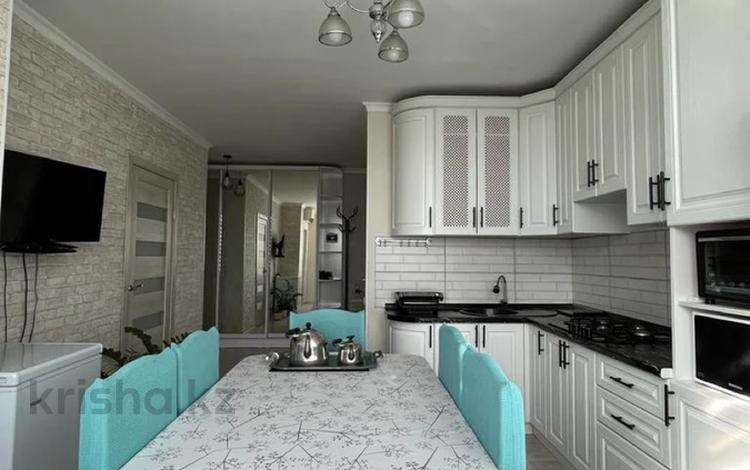 2-комнатная квартира · 60 м² · 4/6 этаж, мкр Кокжиек 50 за 31 млн ₸ в Алматы, Жетысуский р-н — фото 2