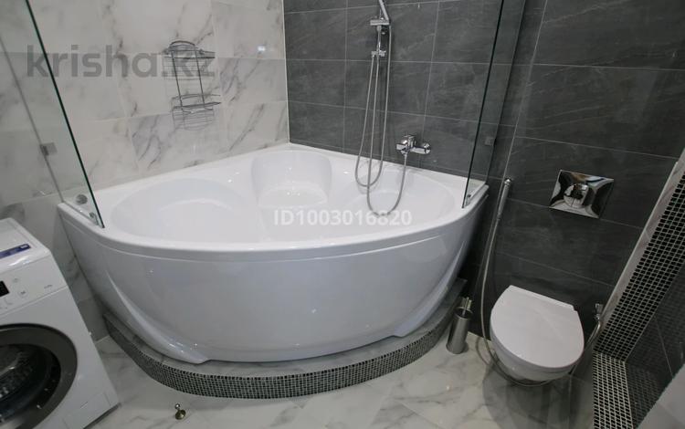 2-бөлмелі пәтер · 60 м² · 14/14 қабат, 17-й мкр, 17 мкрн 7, бағасы: 450 000 ₸ в Актау — фото 2