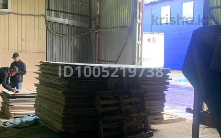 Свободное назначение, склады · 242 м² за 205 700 〒 в Костанае — фото 2